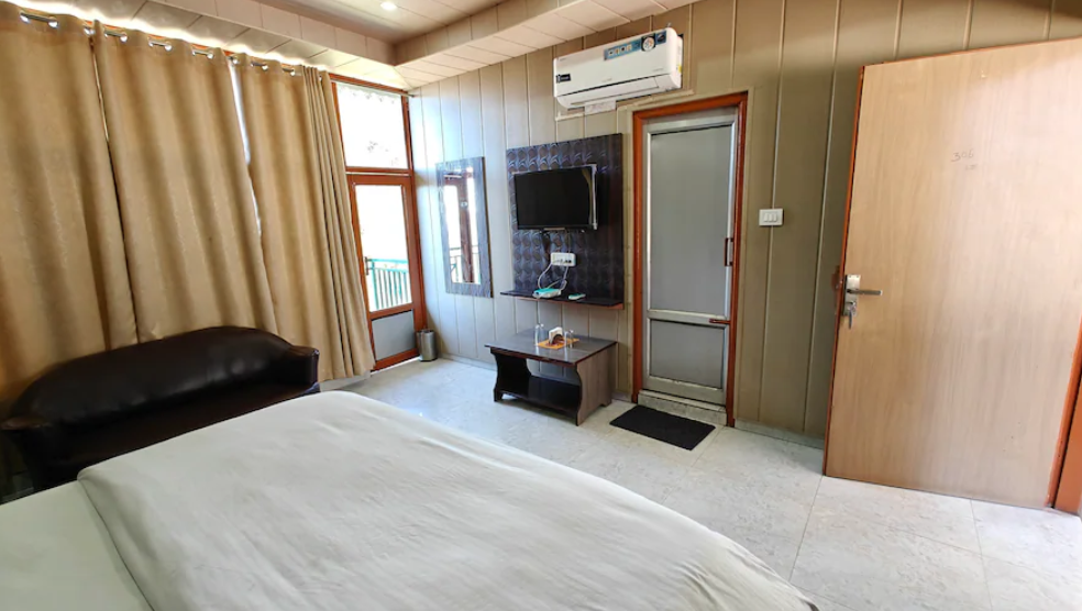 Deluxe AC Rooms