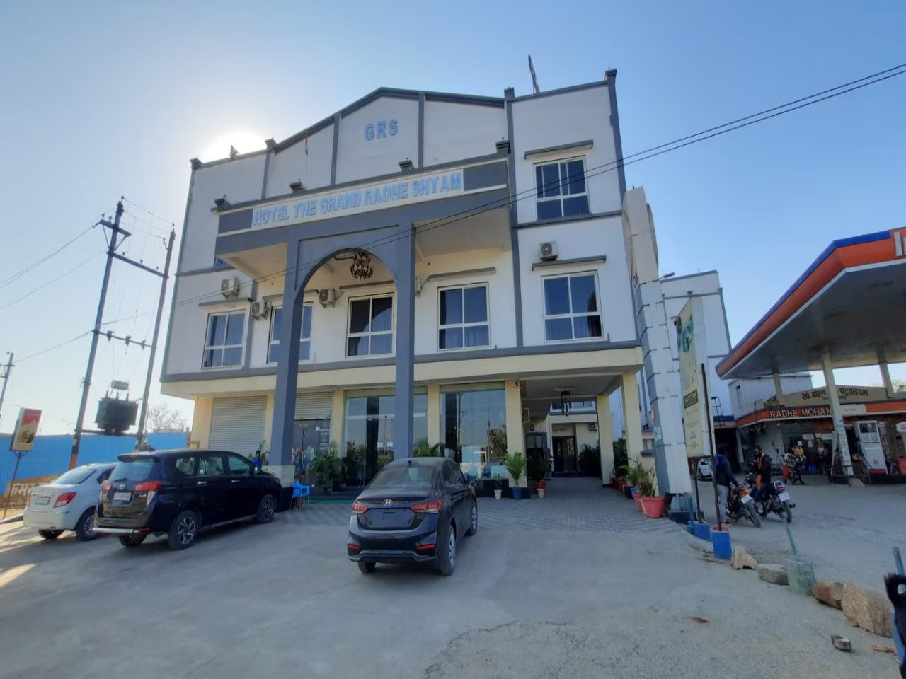 HOTEL GRAND RADHESHYAM