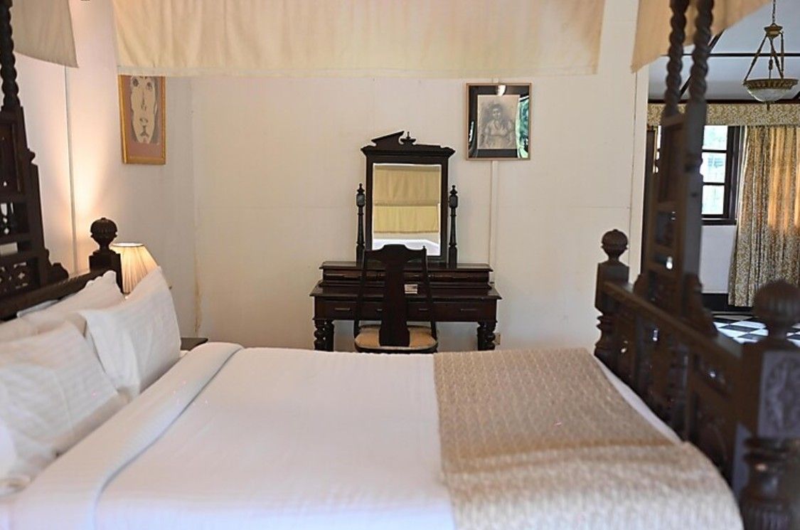 The Premium Heritage Queen Room