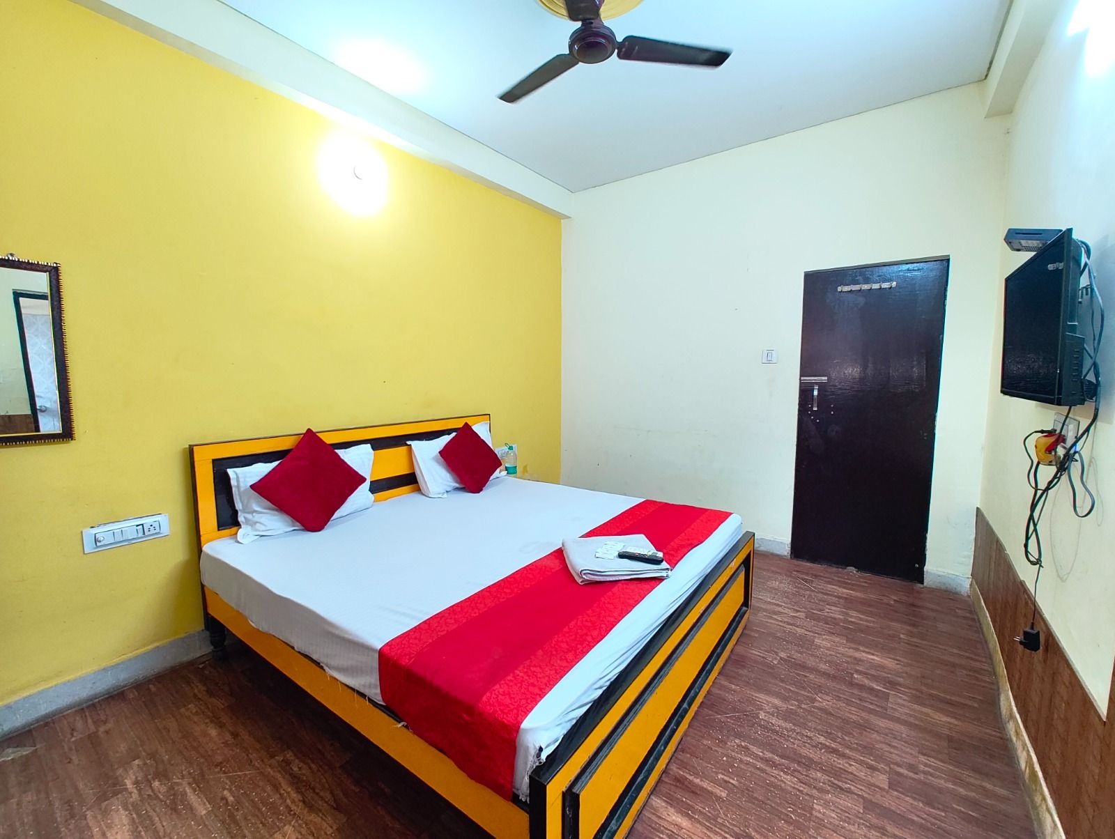 Deluxe Four Bed Non AC