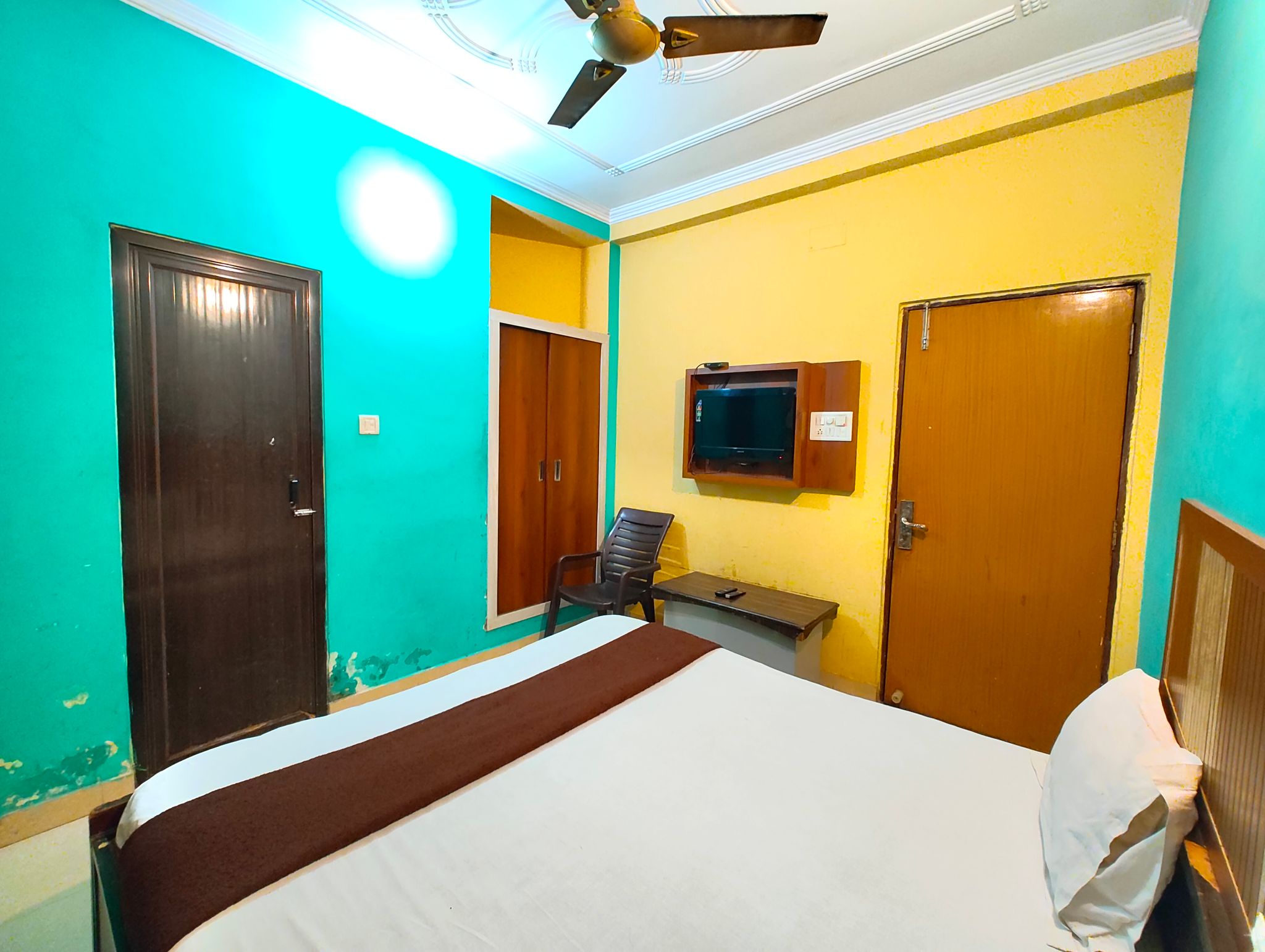 Deluxe Double Bed Room Non AC Room