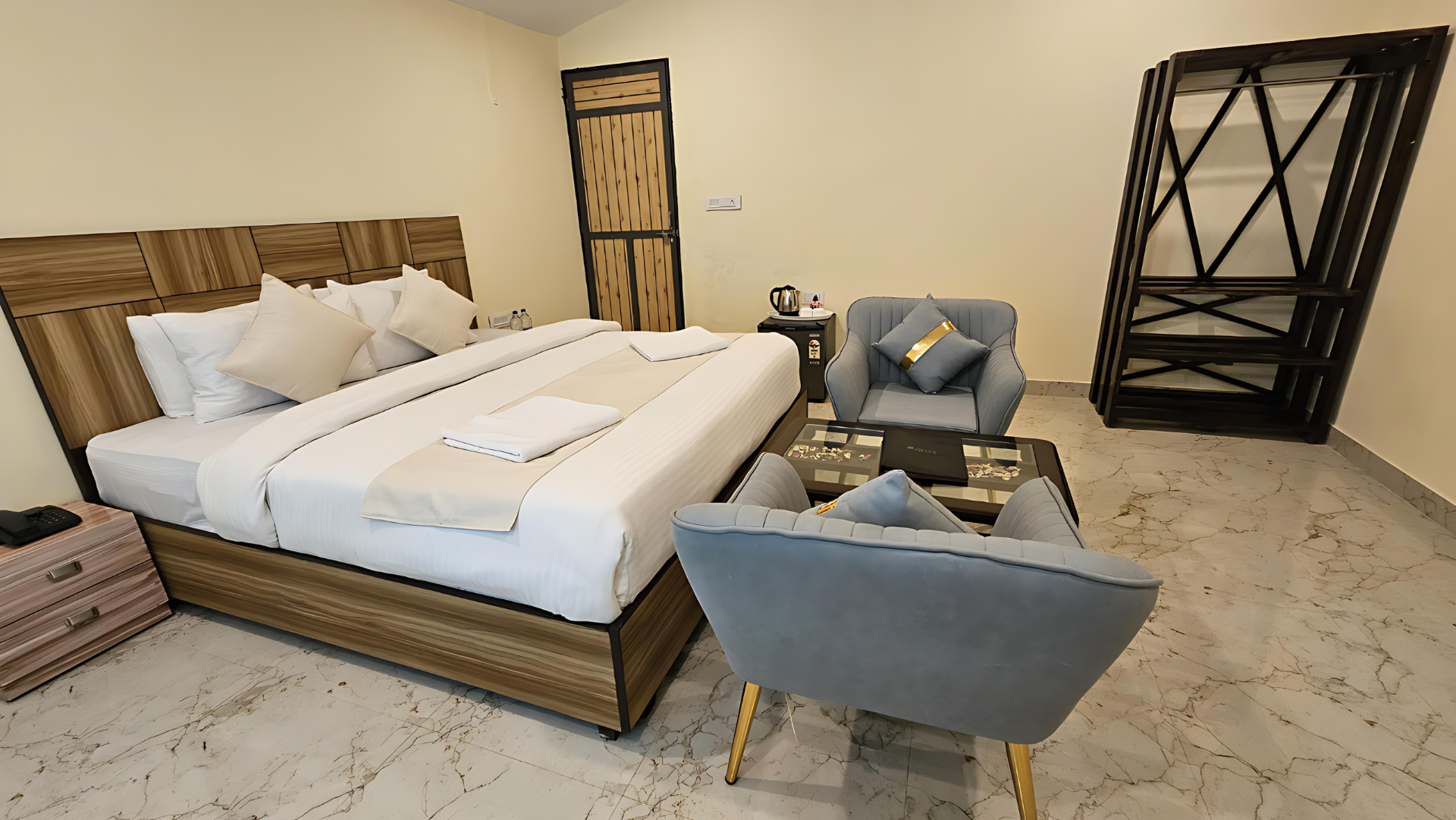 Premium Suite with Balcony