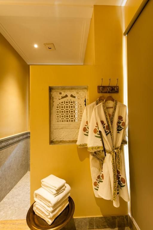 Dev Bagh Luxurious Private Suites Luxury Suite With Jacuzzi 8