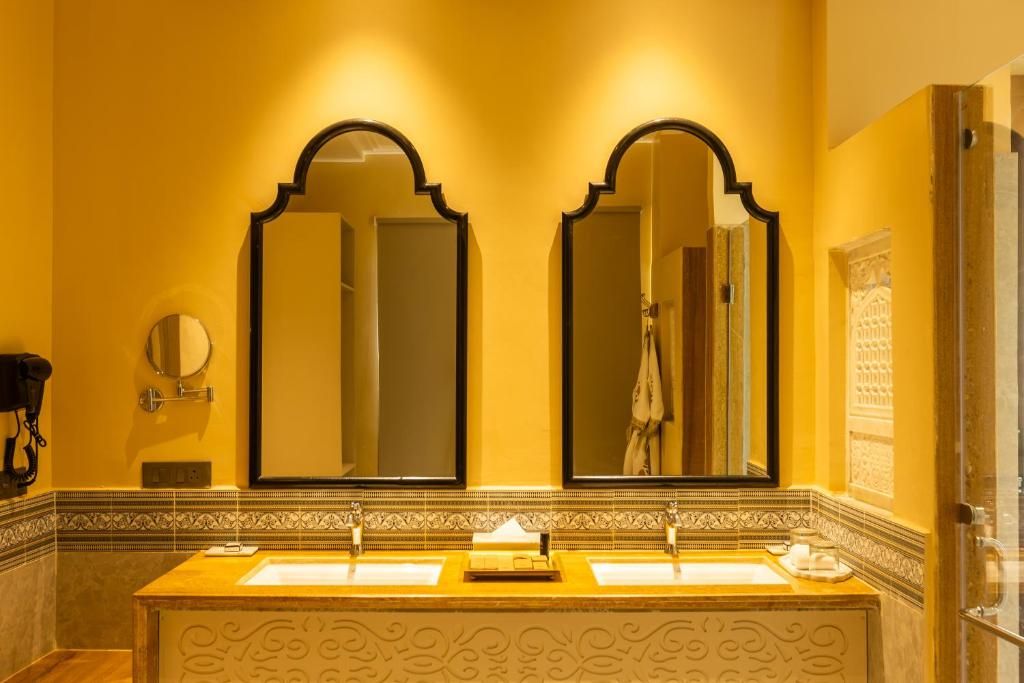 Dev Bagh Luxurious Private Suites Luxury Suite With Jacuzzi 7