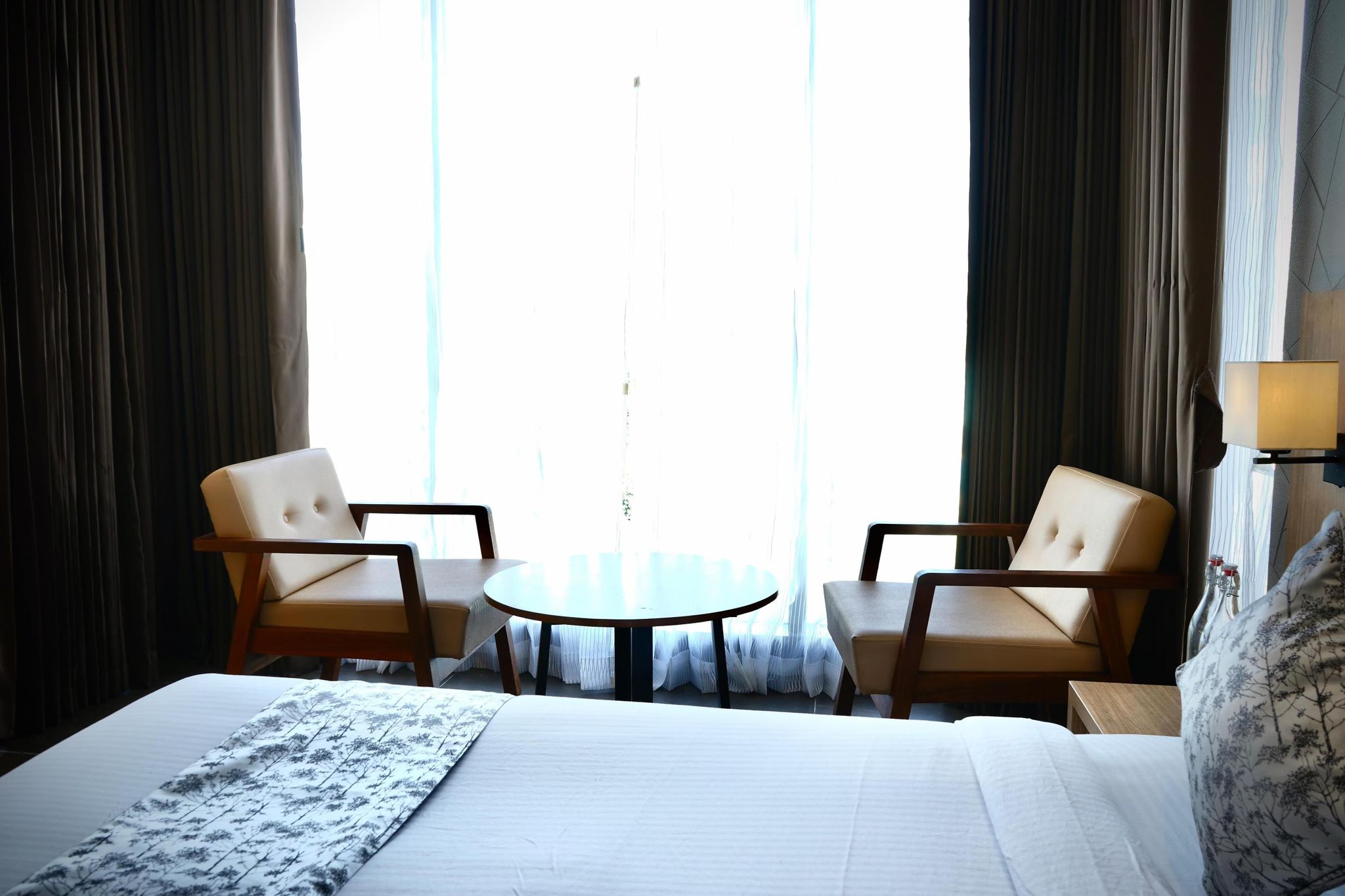 Deluxe Queen Bedroom