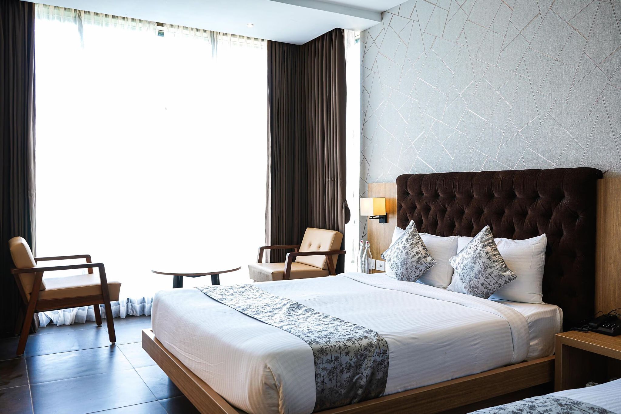 Family Twin Queen Bedroom