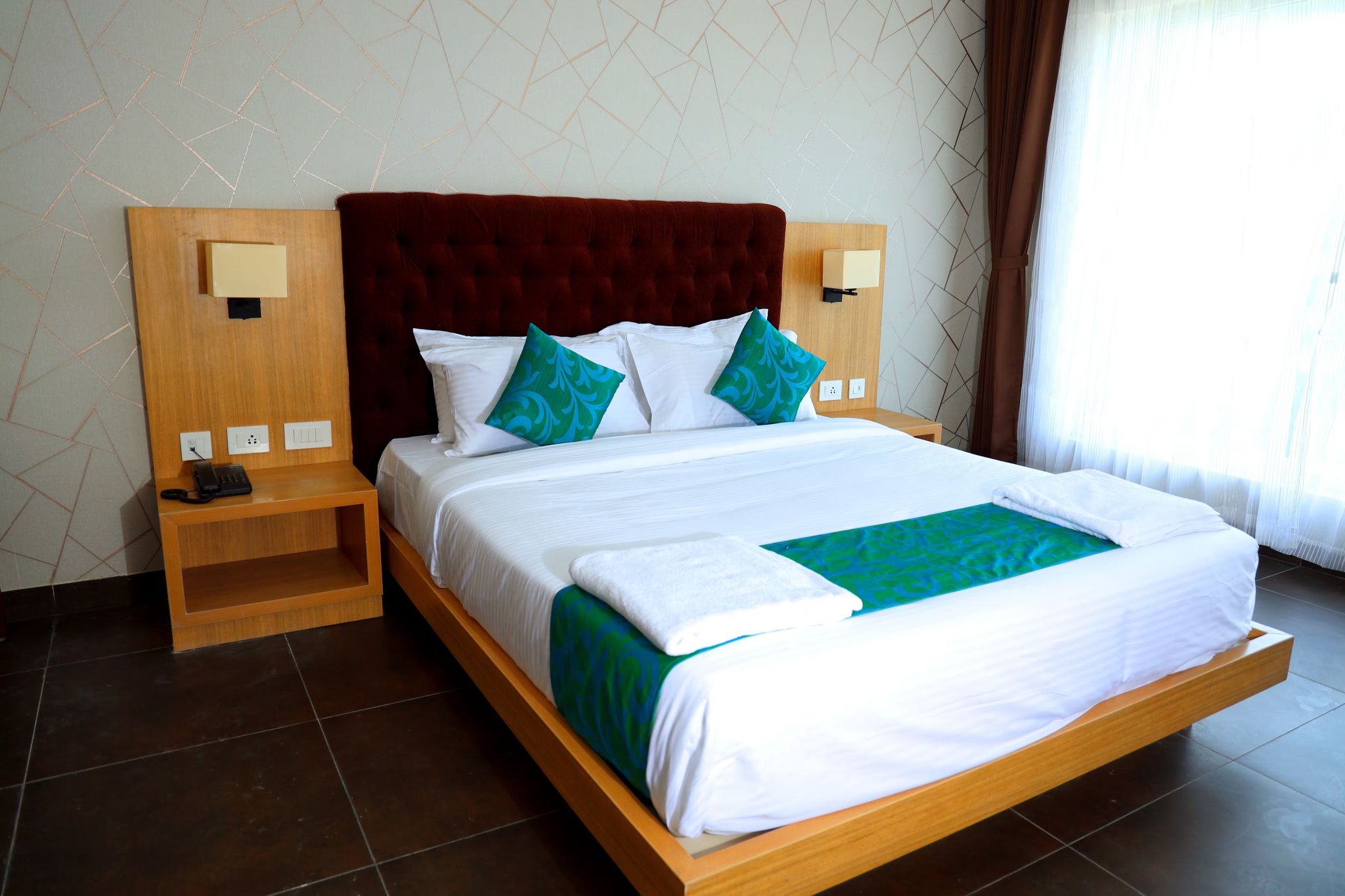 Deluxe Queen Bedroom