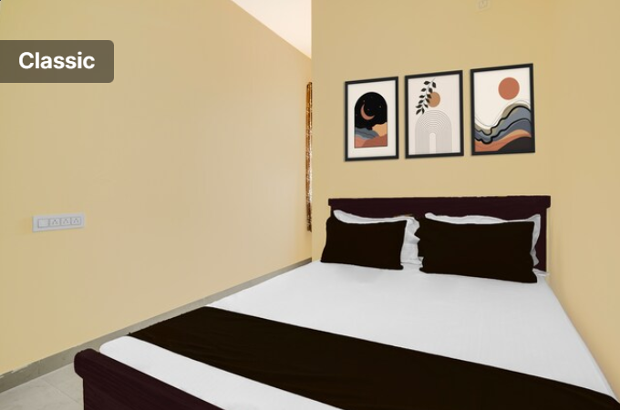 Hotel Sambhrama Deluxe Room 3