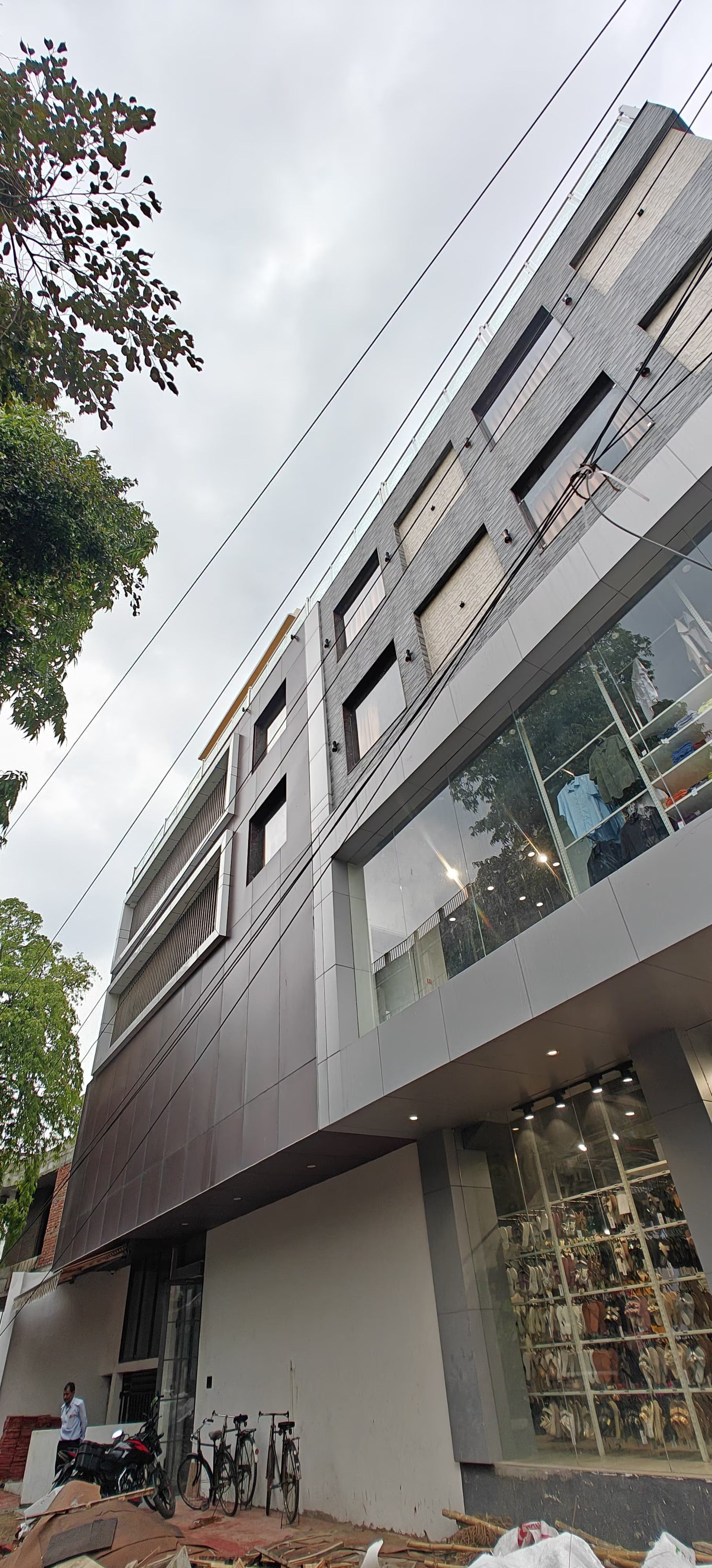 Minimalist - The Varanasi Edit