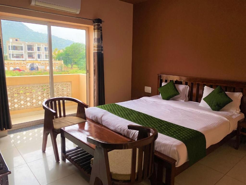 Double Room with Mountain View