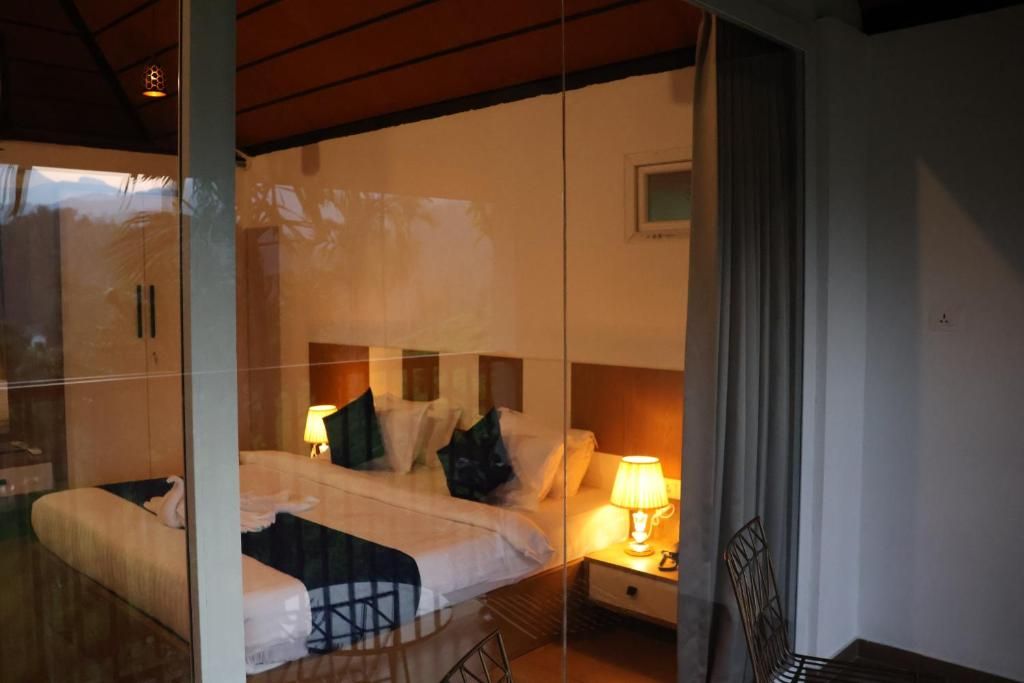 Hayashi Resort Deluxe Room 4