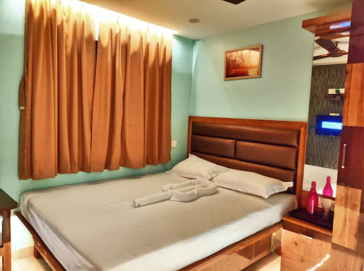 Royal Galaxy - Unit of Grand Luxury and Lifestyle Standard Room