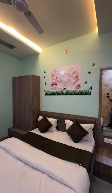 Hotel red gram