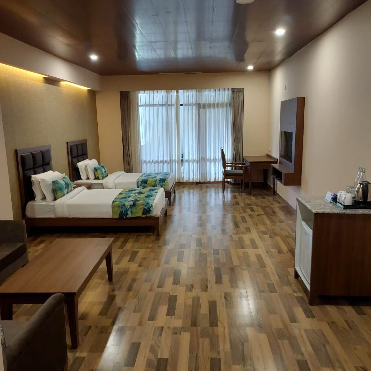 La Manila Kanishka Superior Side View Room With Balcony 5