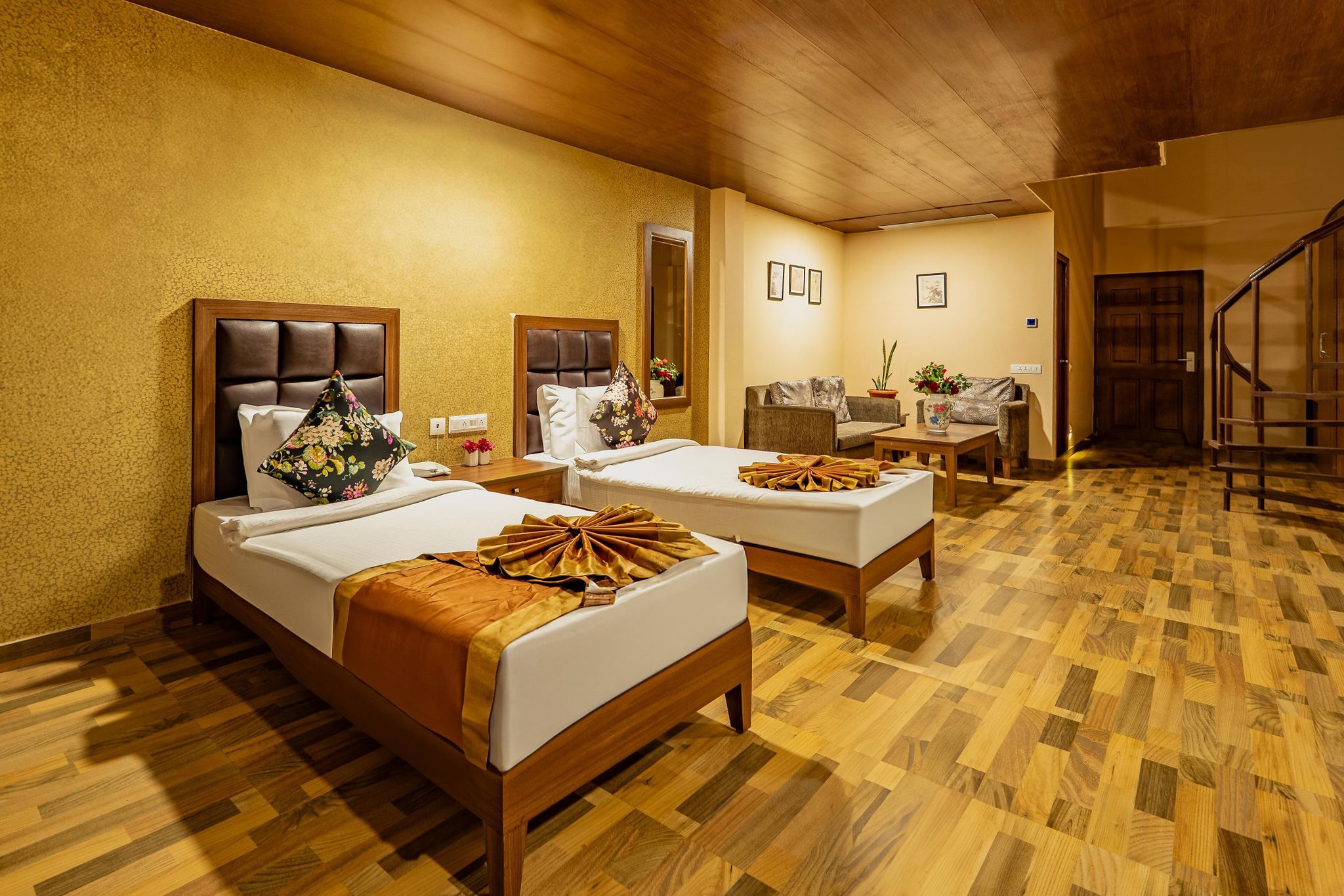 La Manila Kanishka Superior Side View Room With Balcony 4