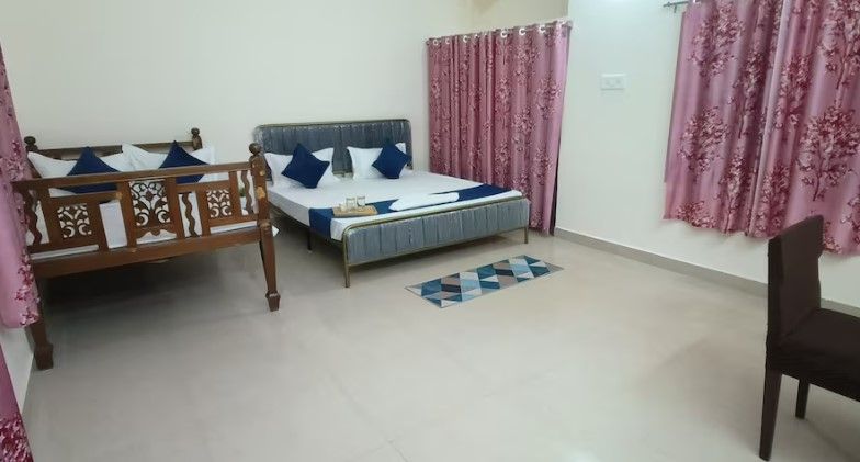 Twin Bedroom