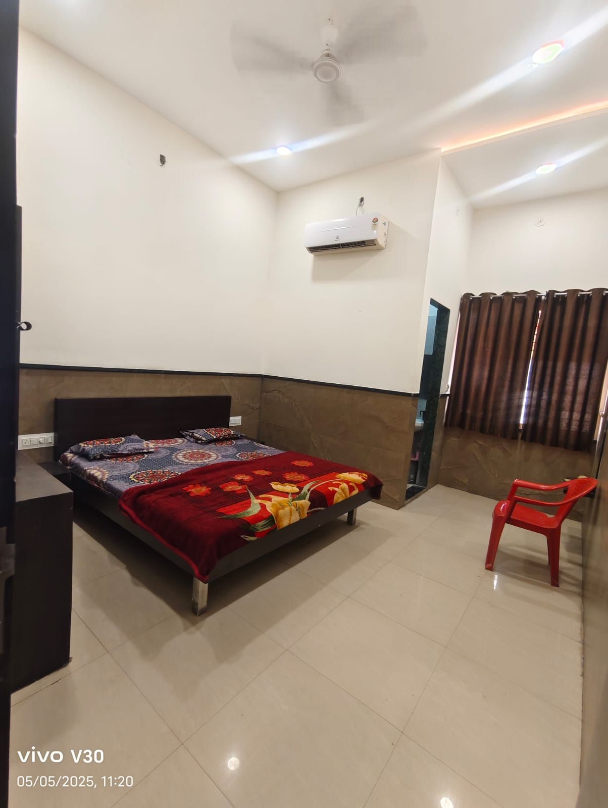 Agrawal Bhawan Deluxe Room 6