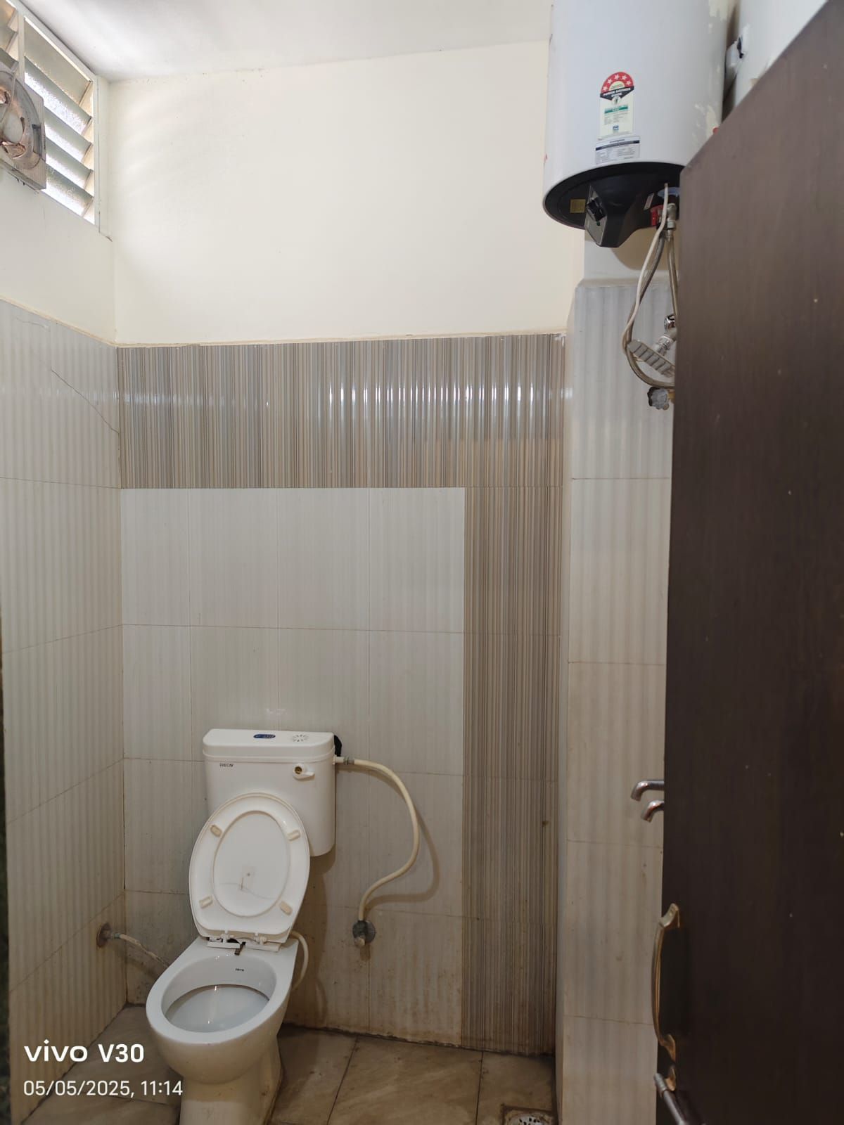 Agrawal Bhawan Deluxe Room 4