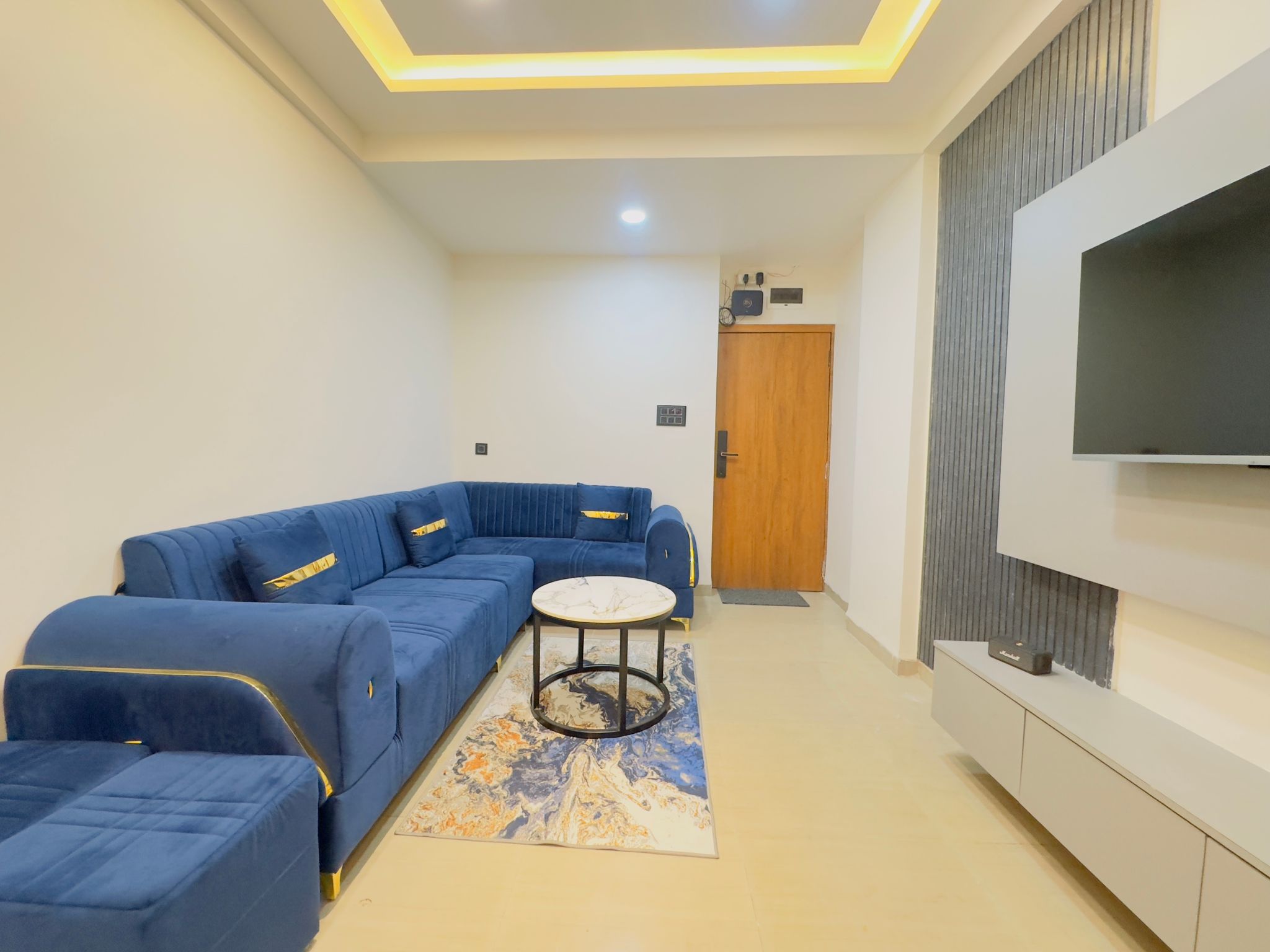 Home Escape Blissful 2BHK Close to Mahakal Temple
