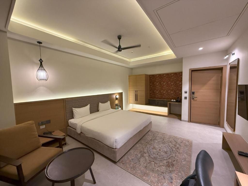 ADB Mansingh Inn, Rajkot Deluxe 3