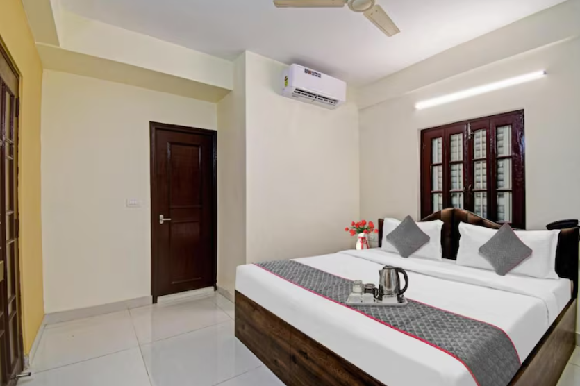 Hotel Jheel Mahal Deluxe Room 3