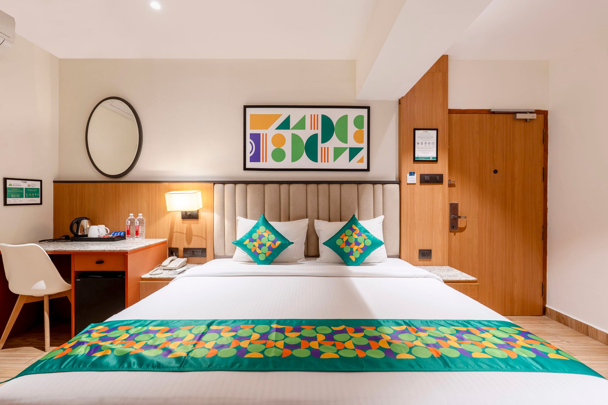 Treebo Premium Taara Deluxe Room 4