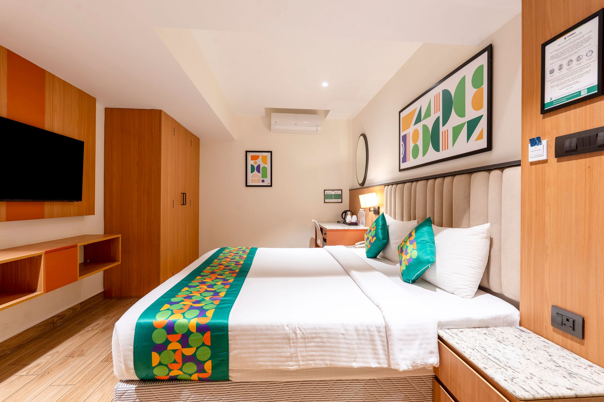 Treebo Premium Taara Deluxe Room 2