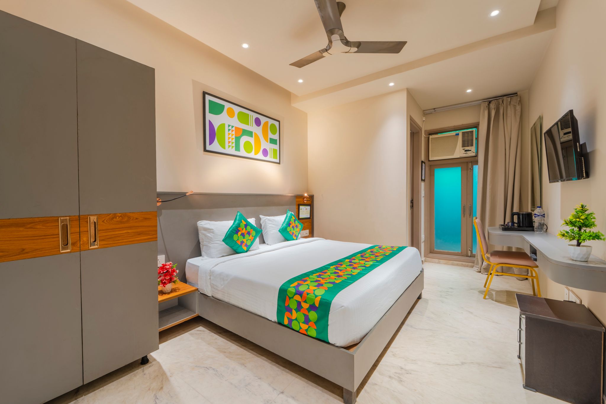Treebo Raahgir Suites Economy Room 5