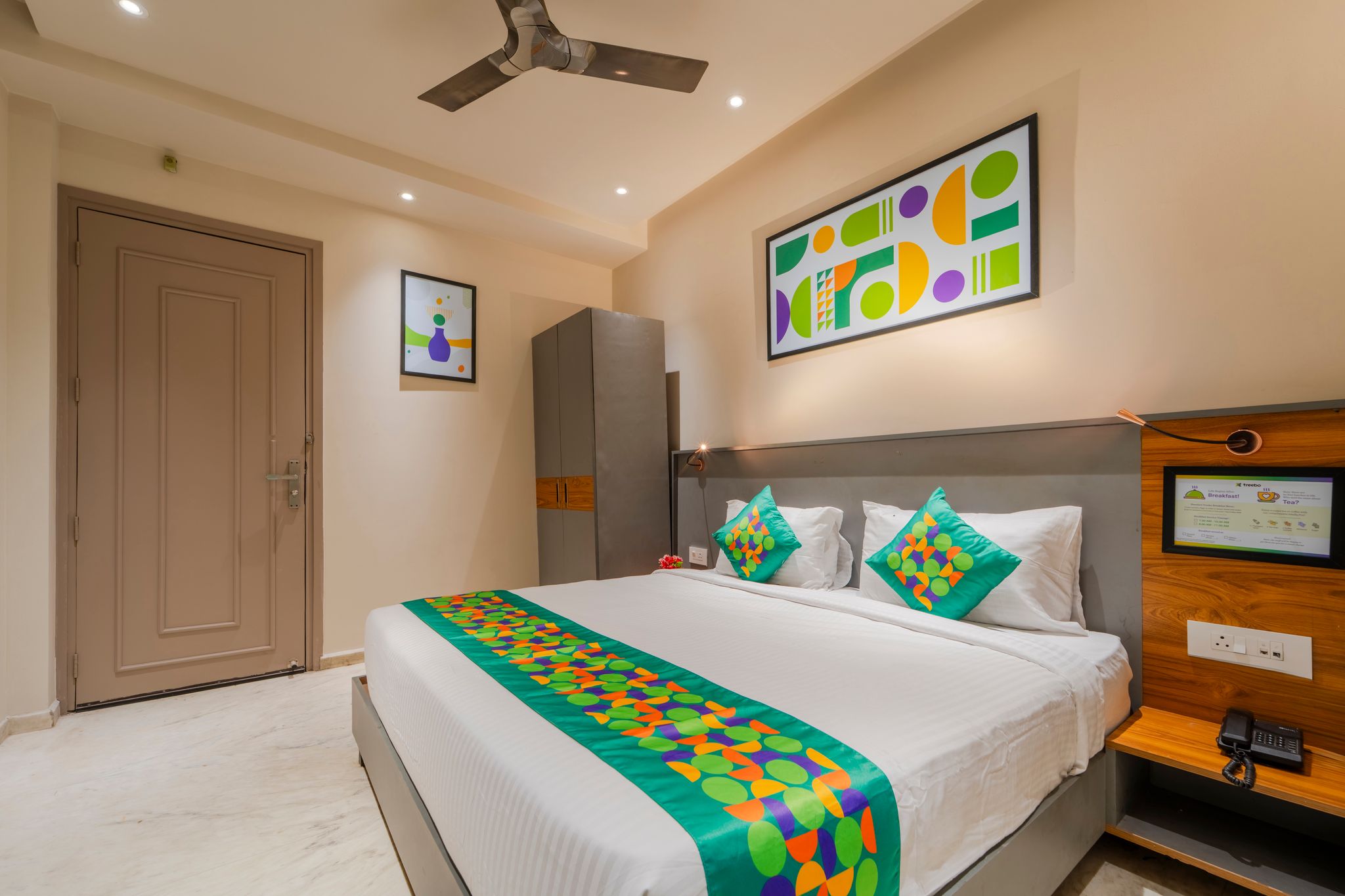 Treebo Raahgir Suites Economy Room 2