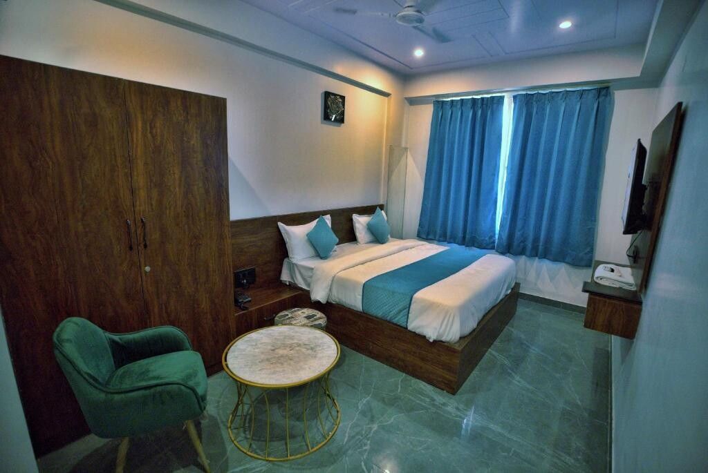 Hotel Aana Inn Prime Executive Room