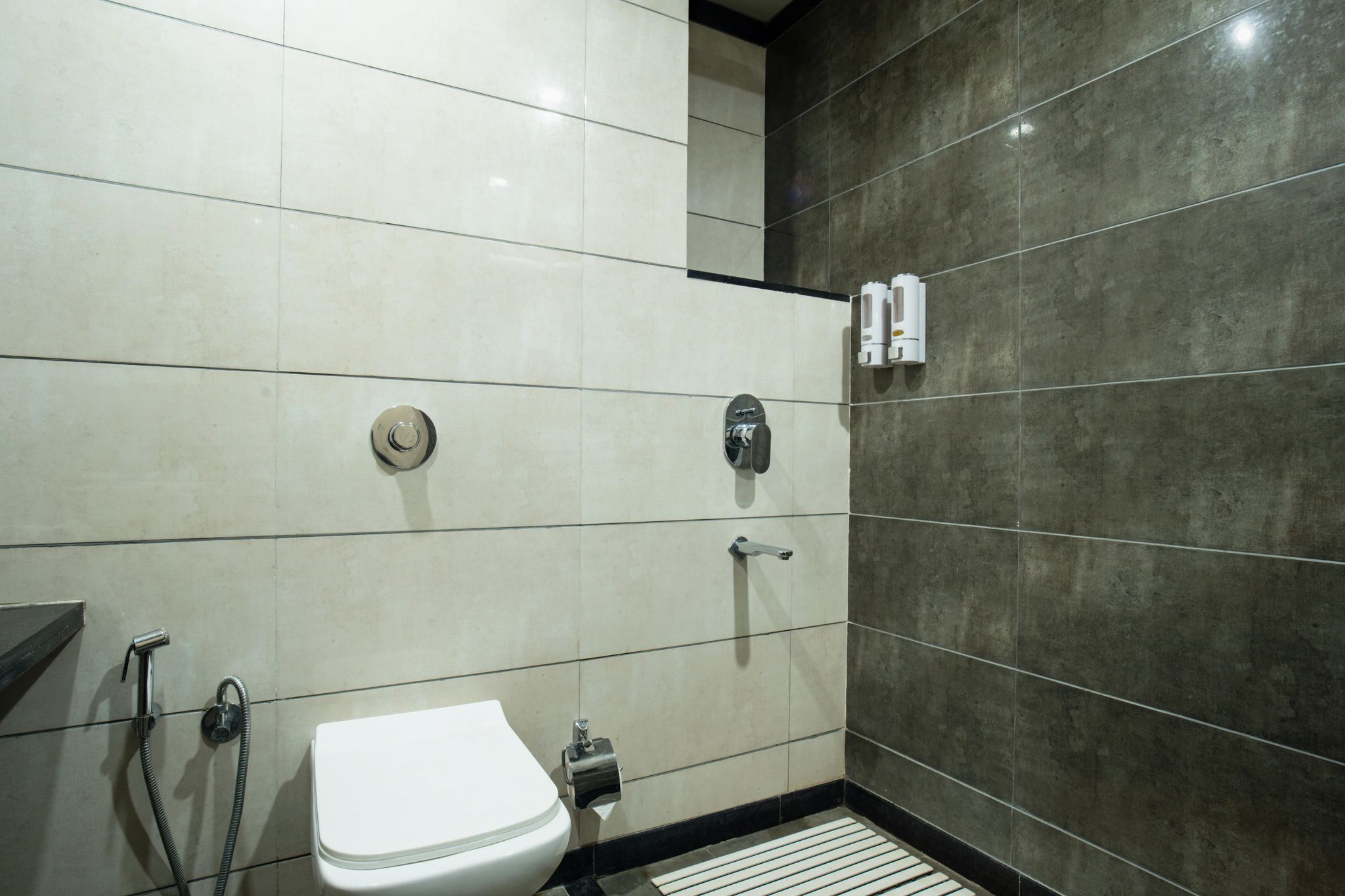 Arawali Ananta Elite Deluxe Room 5