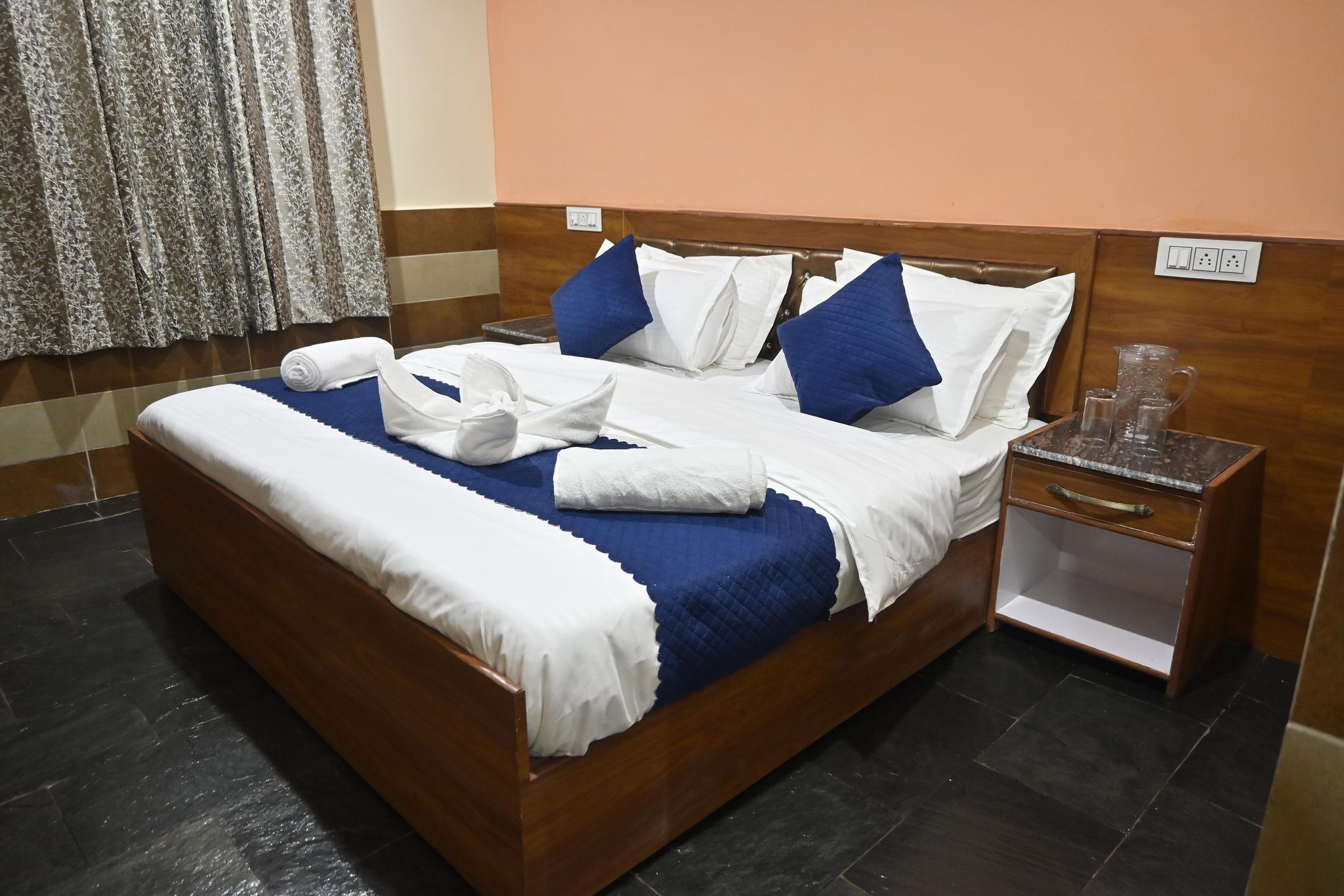 The Wild Planet - Treehouses & Cottages Deluxe Room