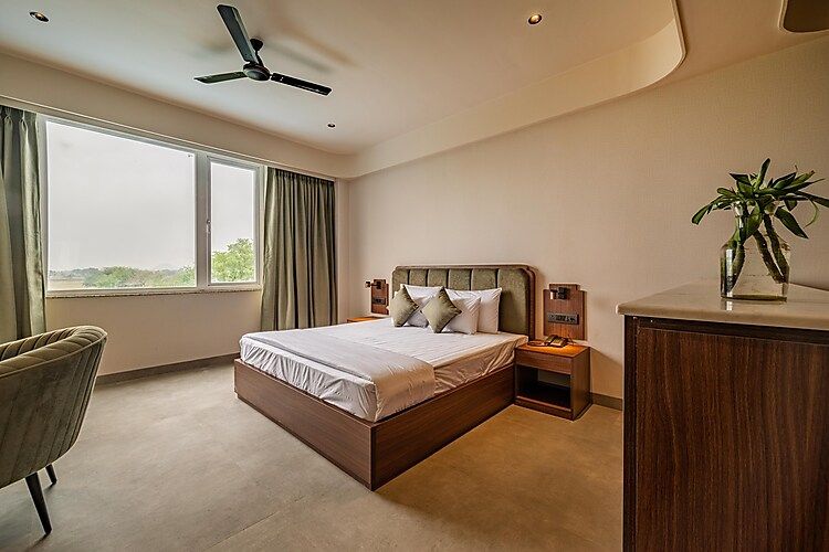 Hotel Highway King Neemrana King Deluxe Room