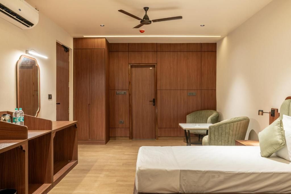 Hotel Highway King Neemrana King Deluxe Room 3