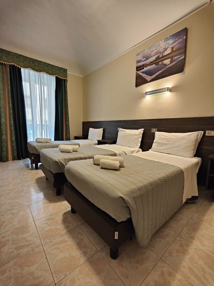 Basic Triple Room