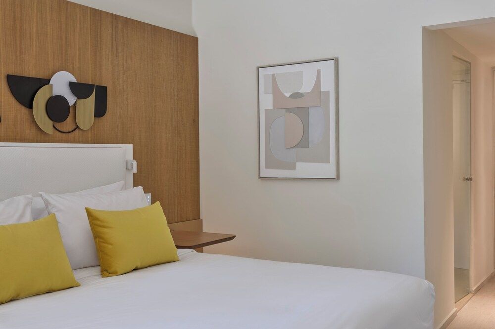 Deluxe Double/Twin Room Inland View
