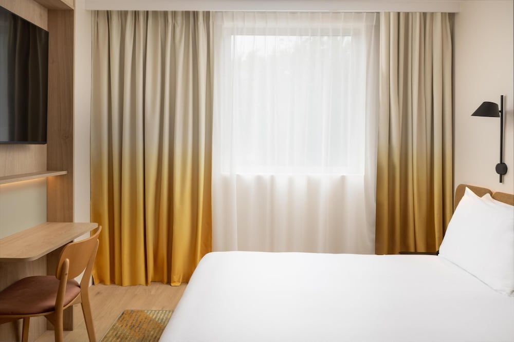Room, 1 Queen Bed with Sofa bed