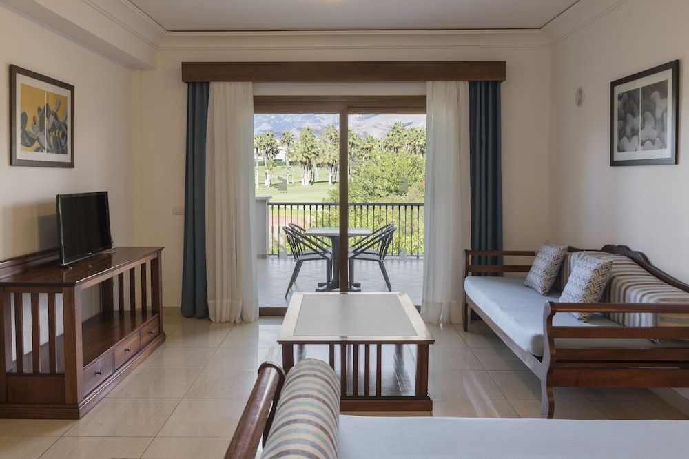 Suite, Golf View (3+0)