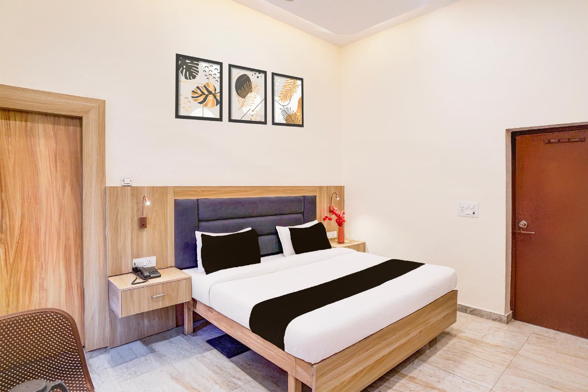 Hotel O Tyagi Road near Railway Station Classic Double or Twin