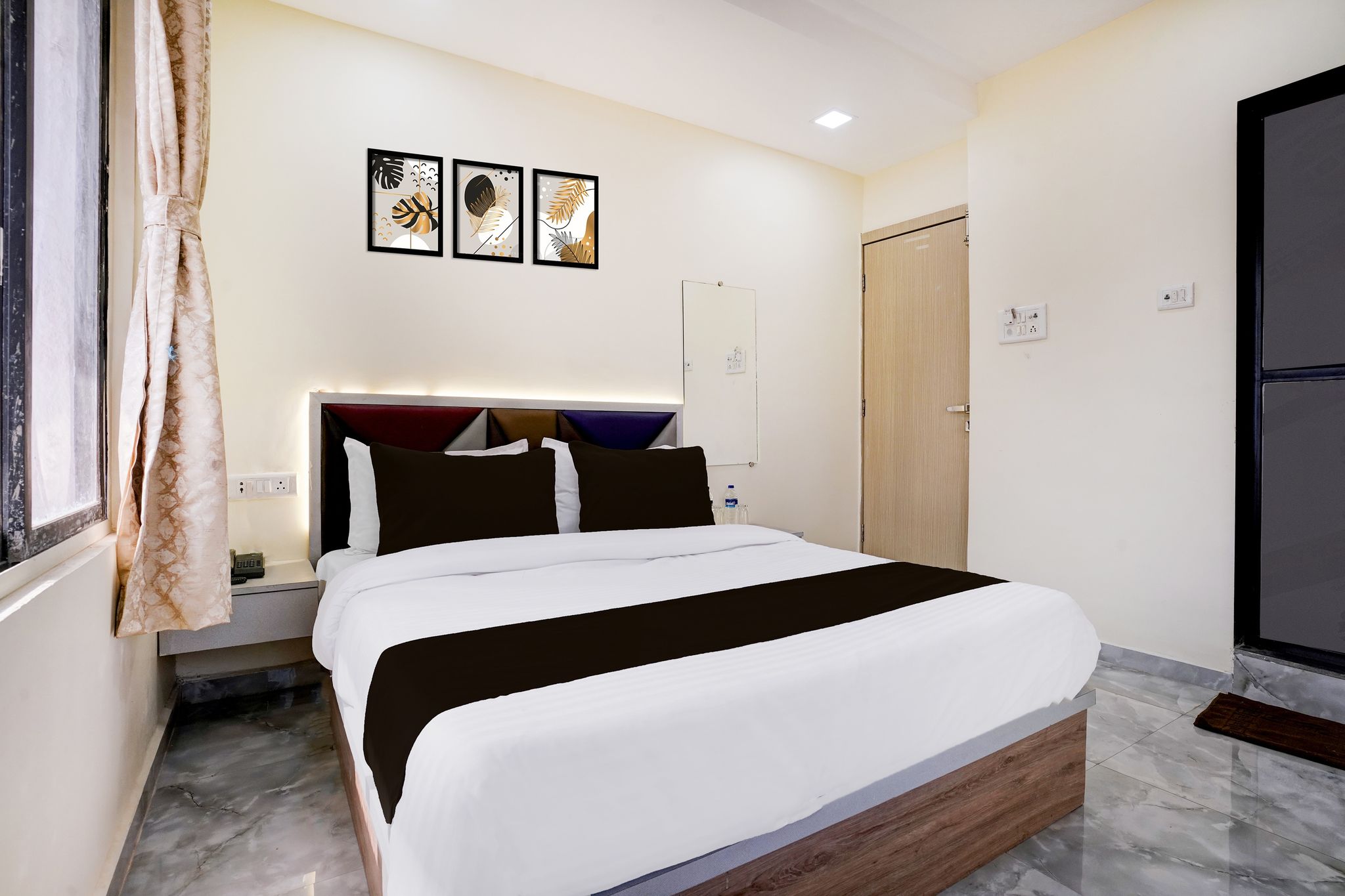 Hotel O 24/7 Residency