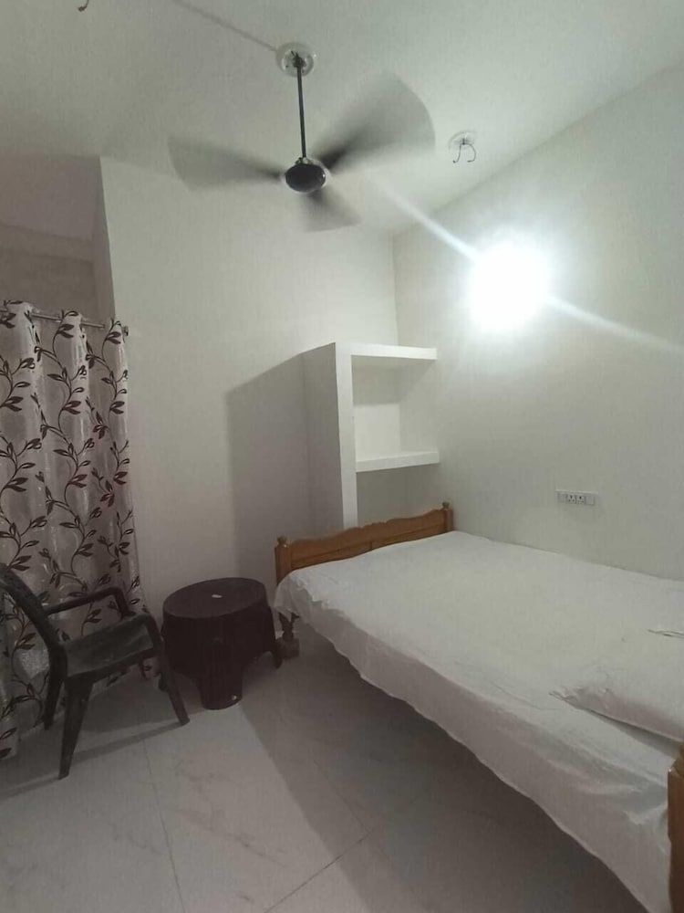 Om Guest House Double Room 6