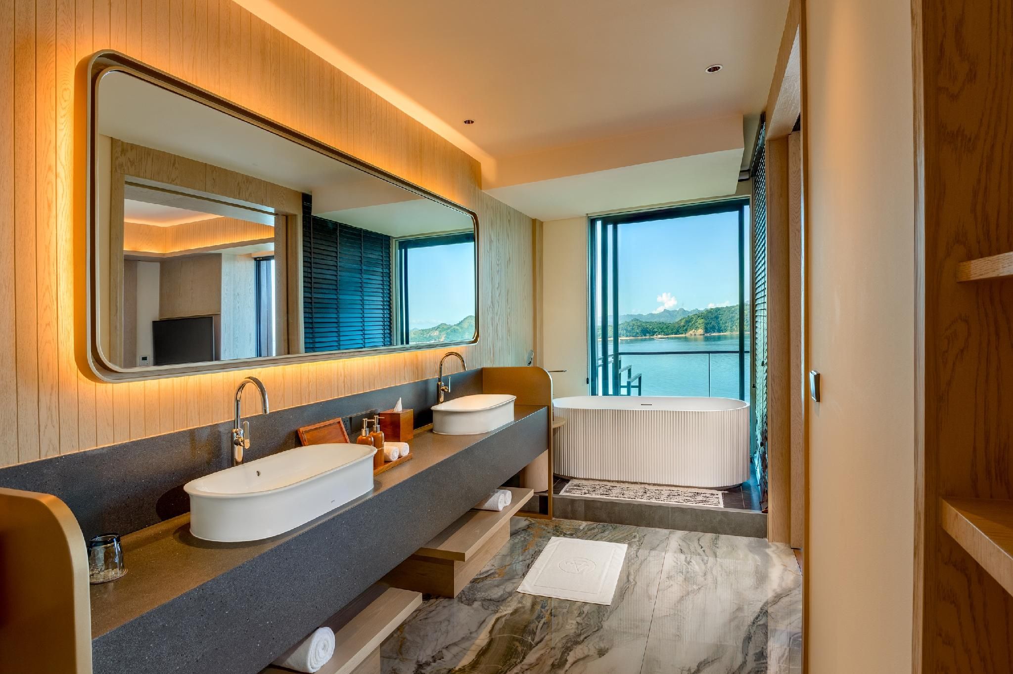 Royal Penthouse 2 BR 