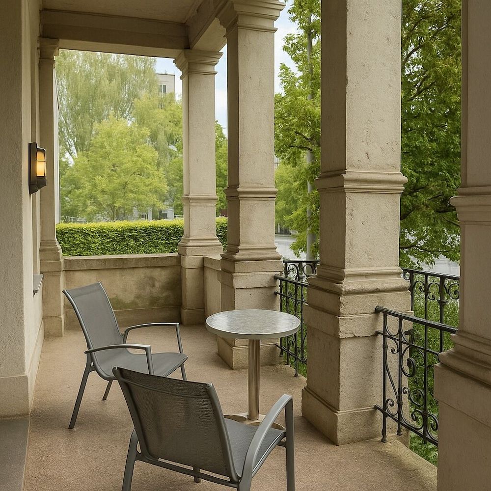 Deluxe Studio Suite, City View