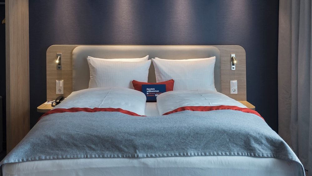 Standard Room, 1 Queen Bed