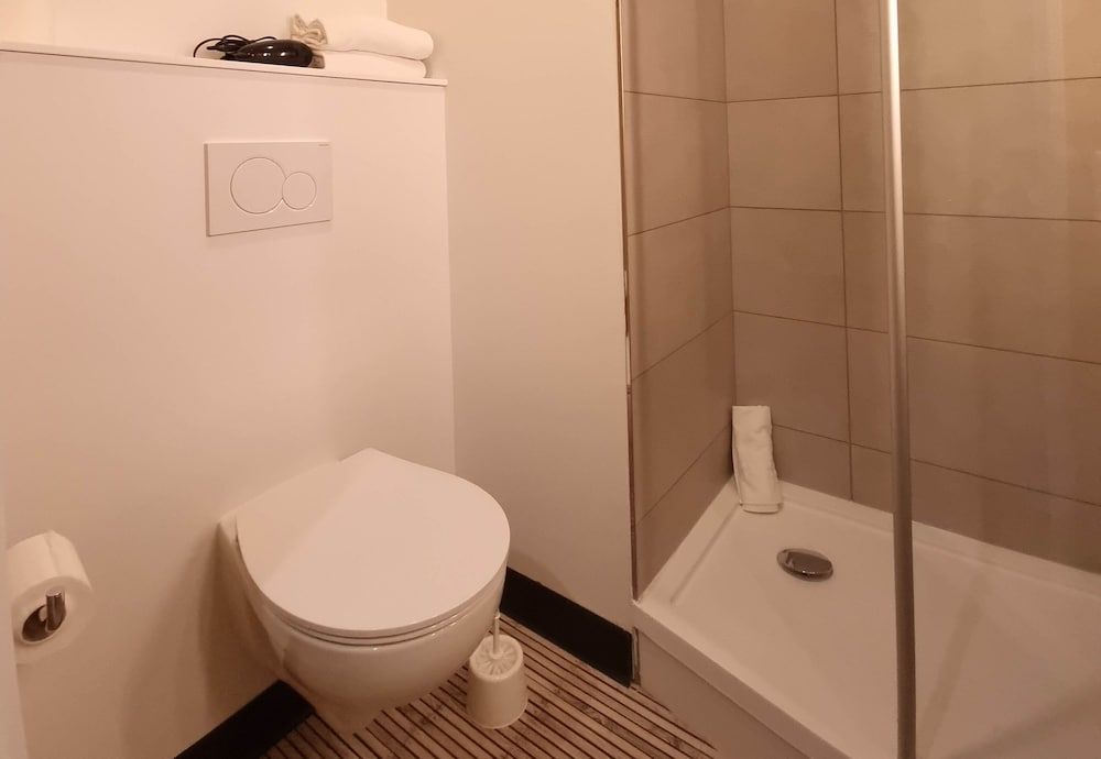 B&B HOTEL Nice Stade Riviera Twin Room, Non Smoking 6