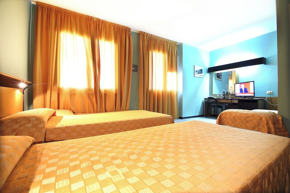 Green Sporting Club Hotel Classic Triple Room