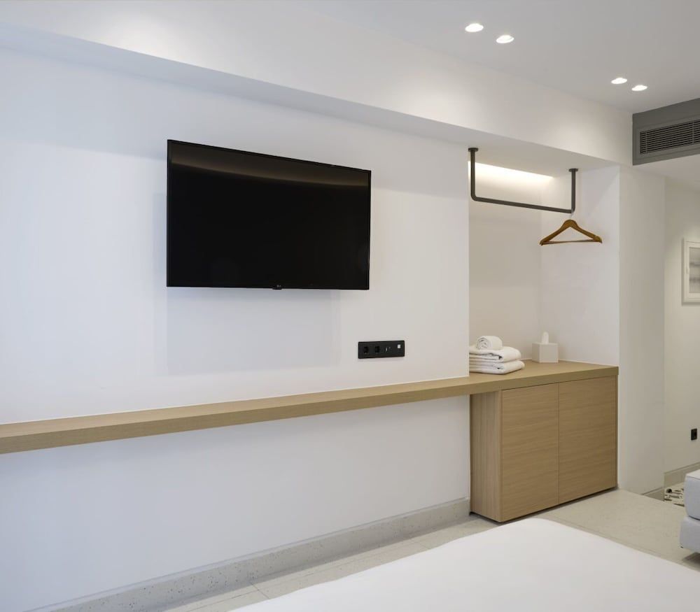 Twinn Downtown Piraeus Business Room 4