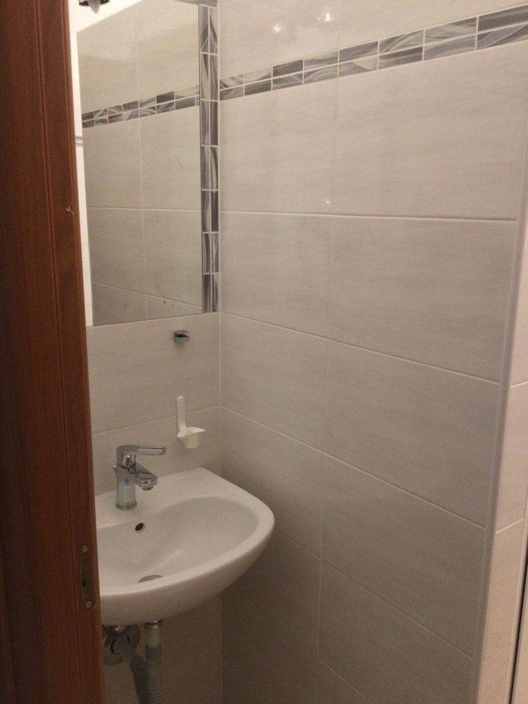 HOTEL PONE Basic Room, City View 5