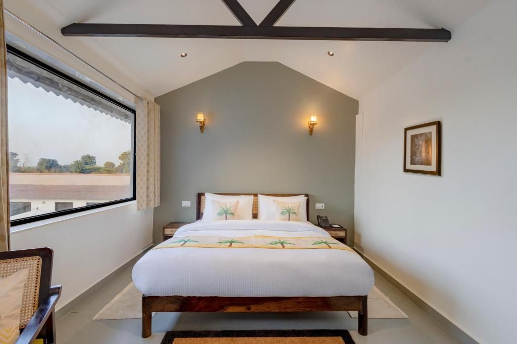 Pool View Room