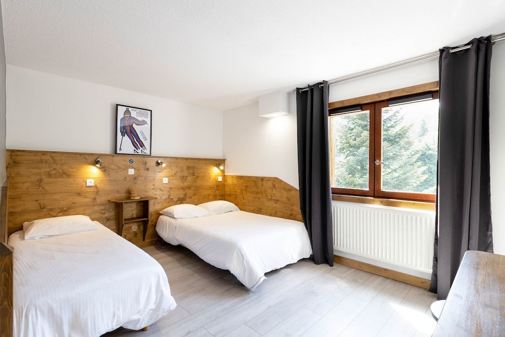 Hotel La Fontaine Superior Triple Room 2